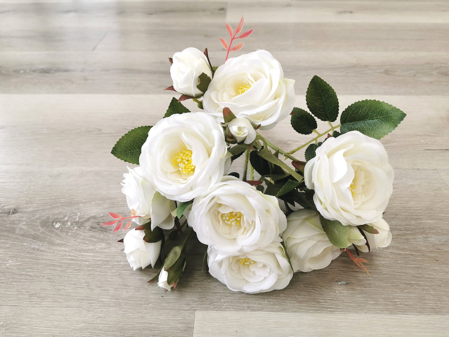 13 heads Rose, 4 available colors: White, Champagne, Pink and Purple