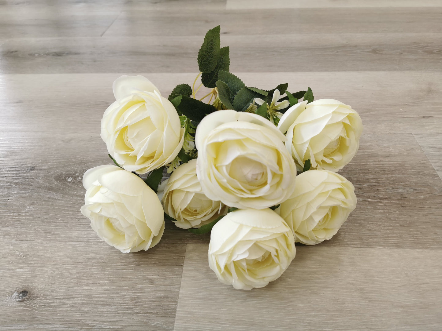 7 heads Rose, 7 available colors: Cream White, Blue, Dark Red, Pink, Dark Pink, Orange and Yellow.