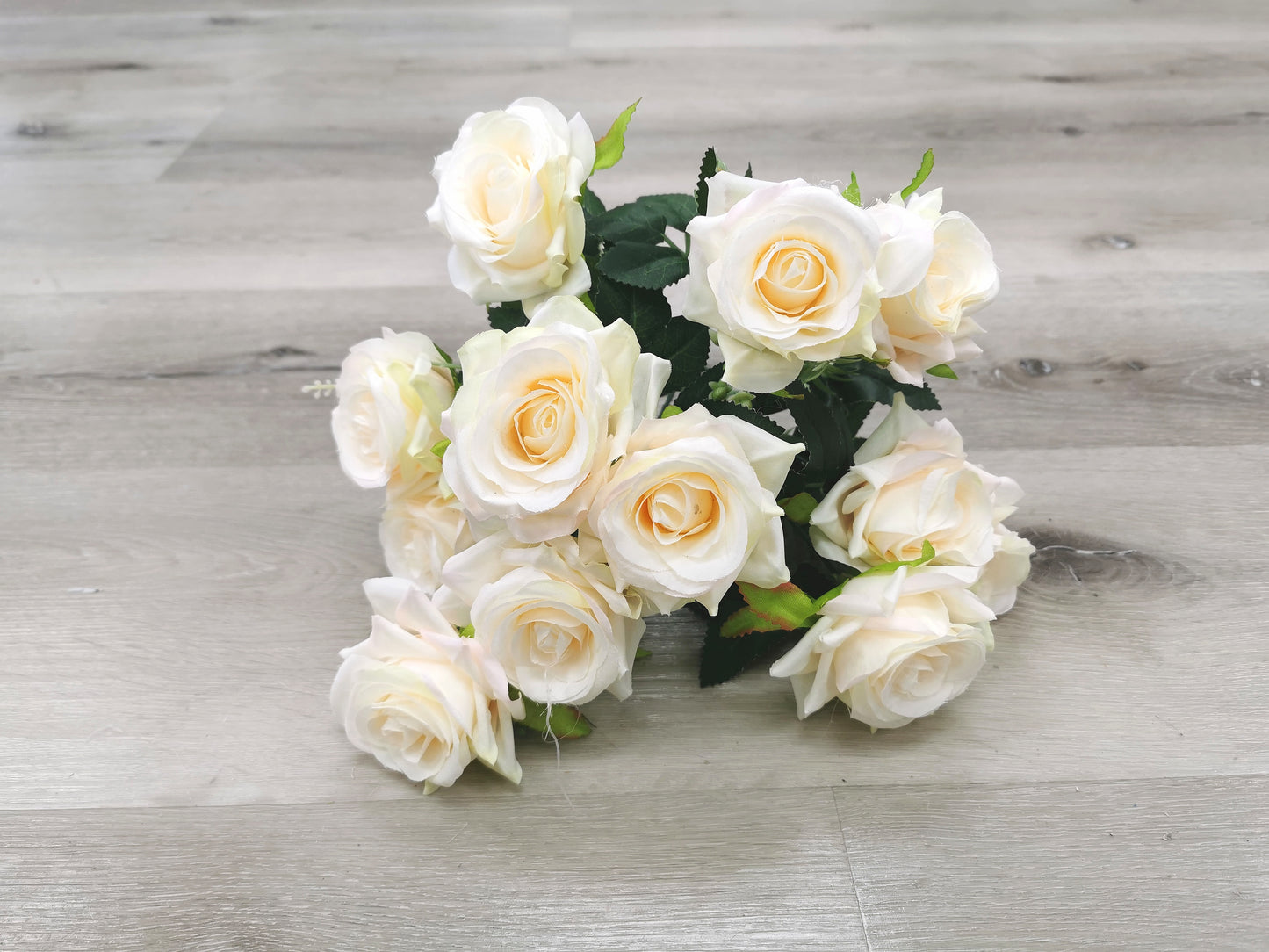 12 heads Rose, 5 available colors: Light Pink, Pink, White, Light Green and Champagne