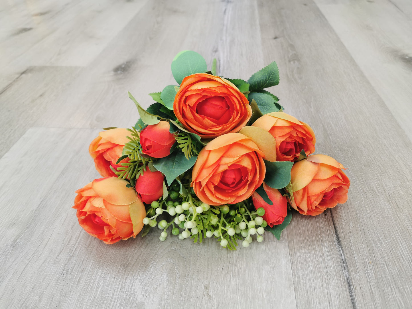 9 Heads Rose with 2 fillers, 4 available colors: Cream white, champagne, Blue and Orange