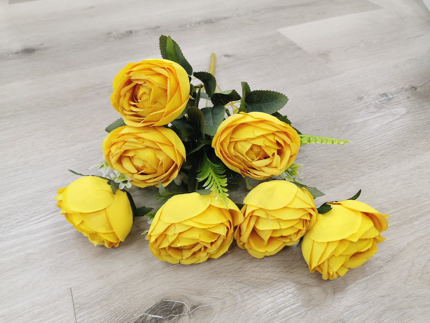7 heads Rose, 7 available colors: Cream White, Blue, Dark Red, Pink, Dark Pink, Orange and Yellow.