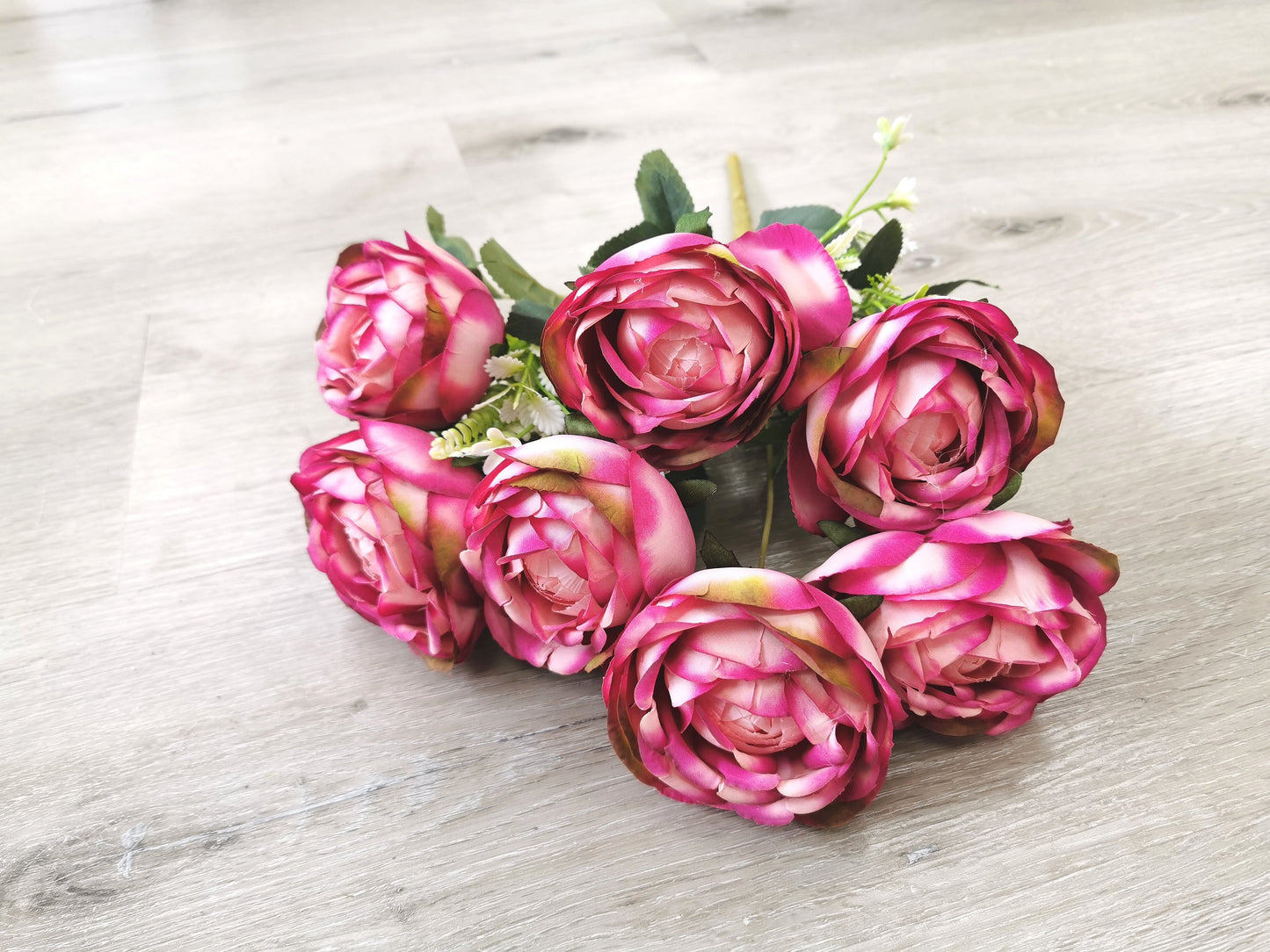 7 heads Rose, 7 available colors: Cream White, Blue, Dark Red, Pink, Dark Pink, Orange and Yellow.