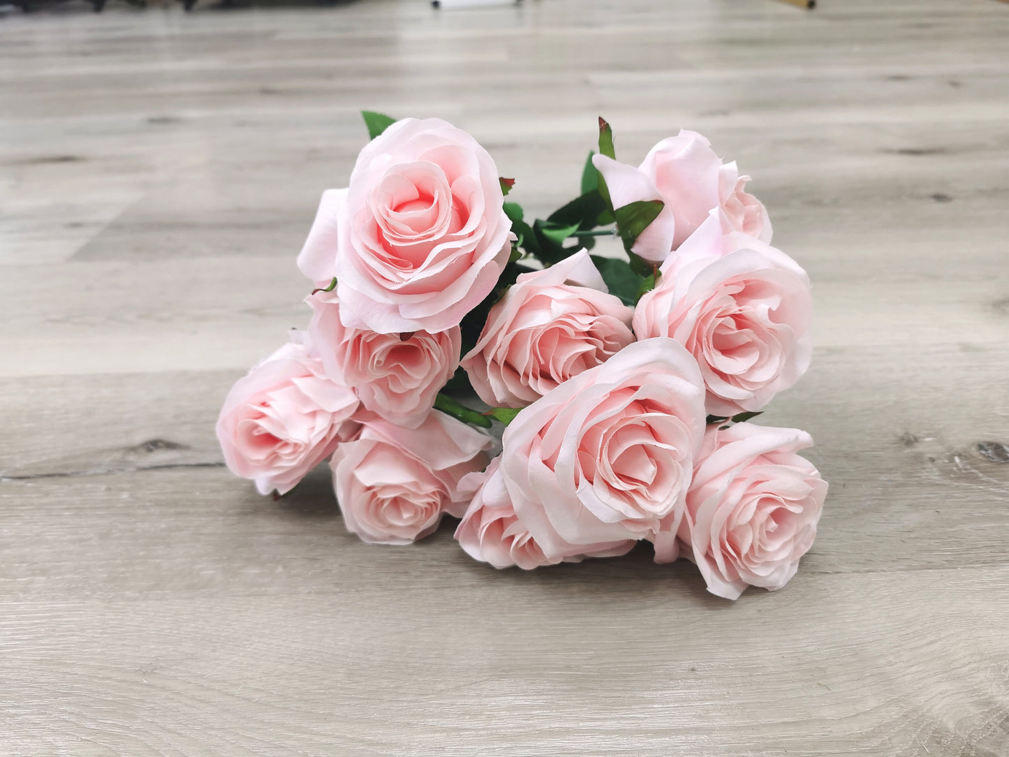 10 Heads Rose. 5 Available colors: Pure White, Pink, Light Purple, Red and Black