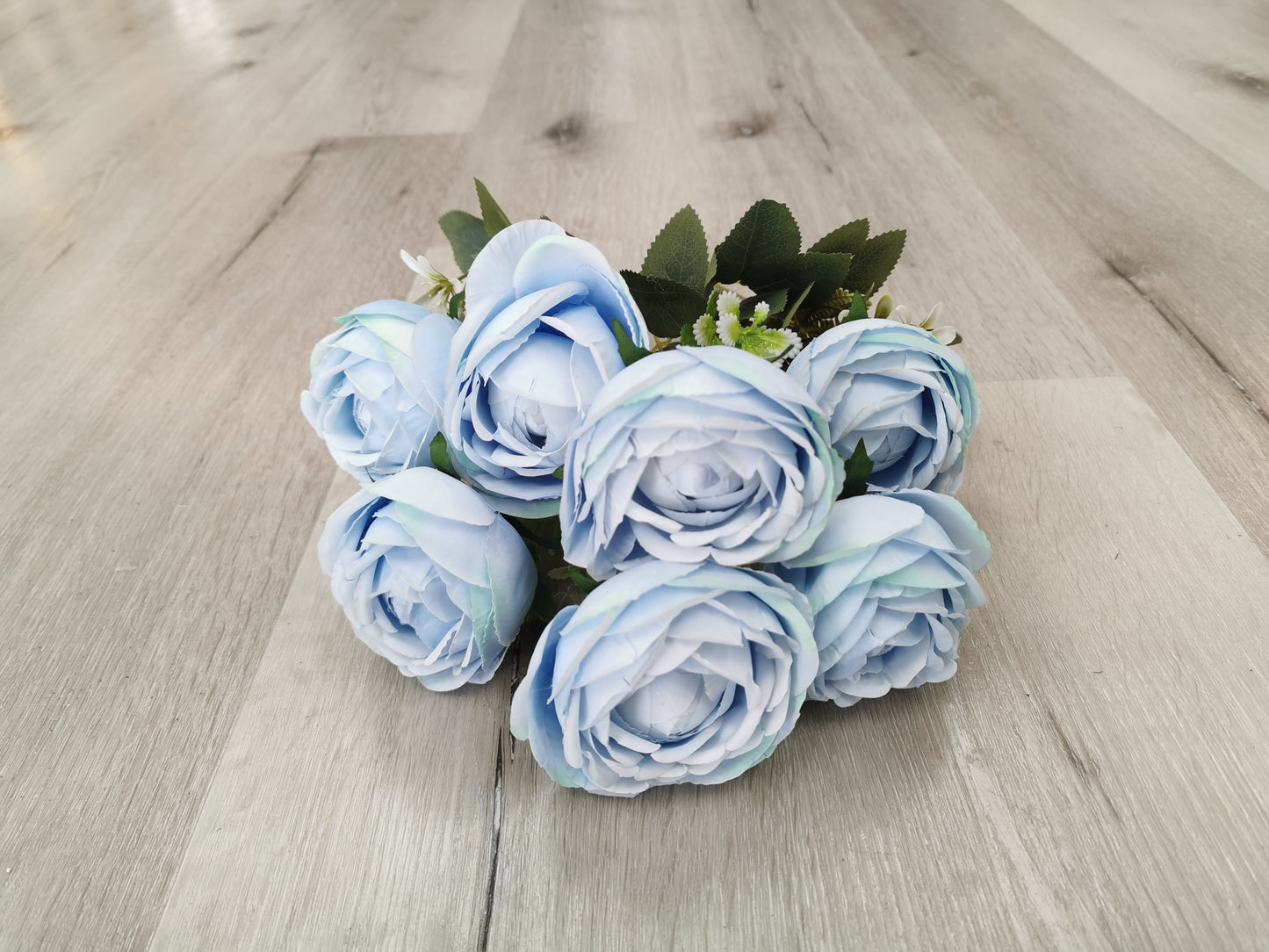 7 heads Rose, 7 available colors: Cream White, Blue, Dark Red, Pink, Dark Pink, Orange and Yellow.