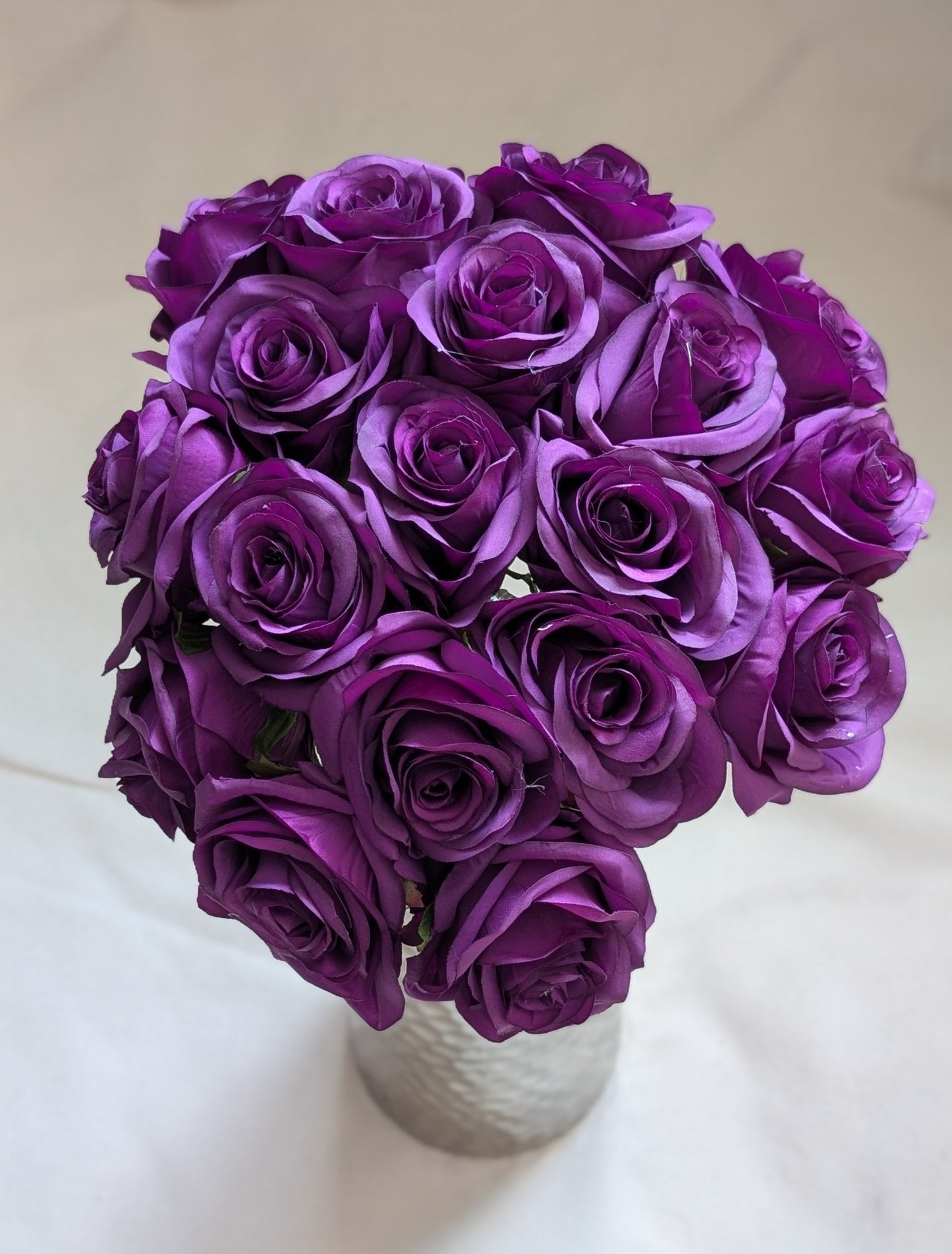 18 Heads Rose, 3 available colors: White, Blue, and Purple