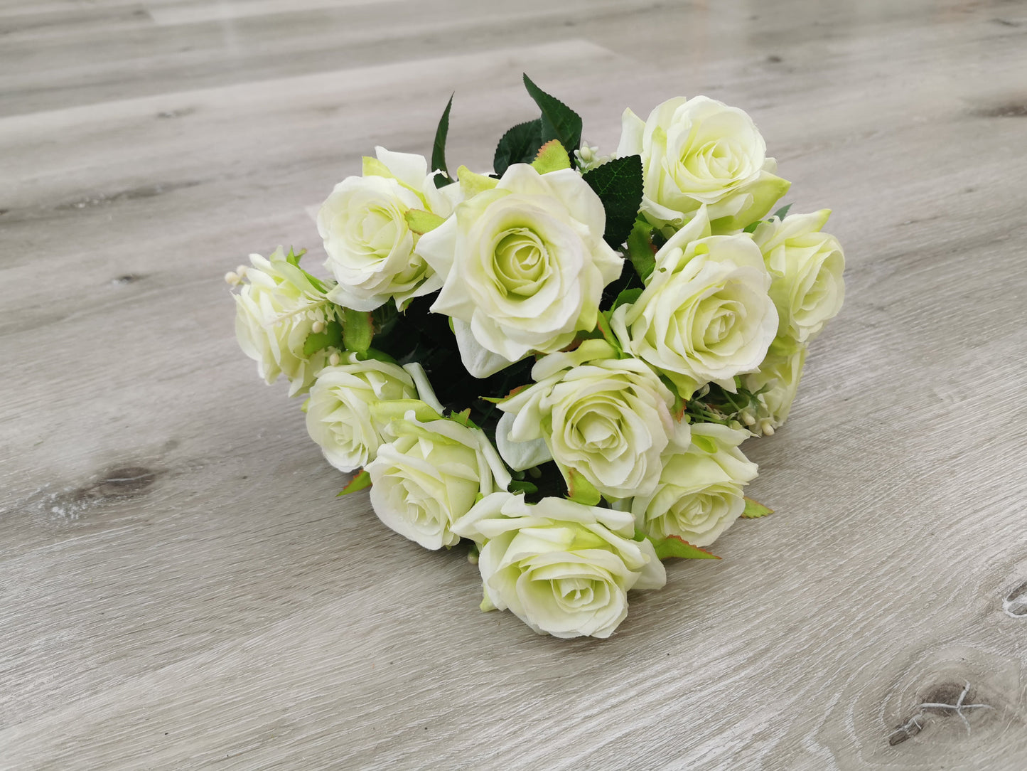 12 heads Rose, 5 available colors: Light Pink, Pink, White, Light Green and Champagne