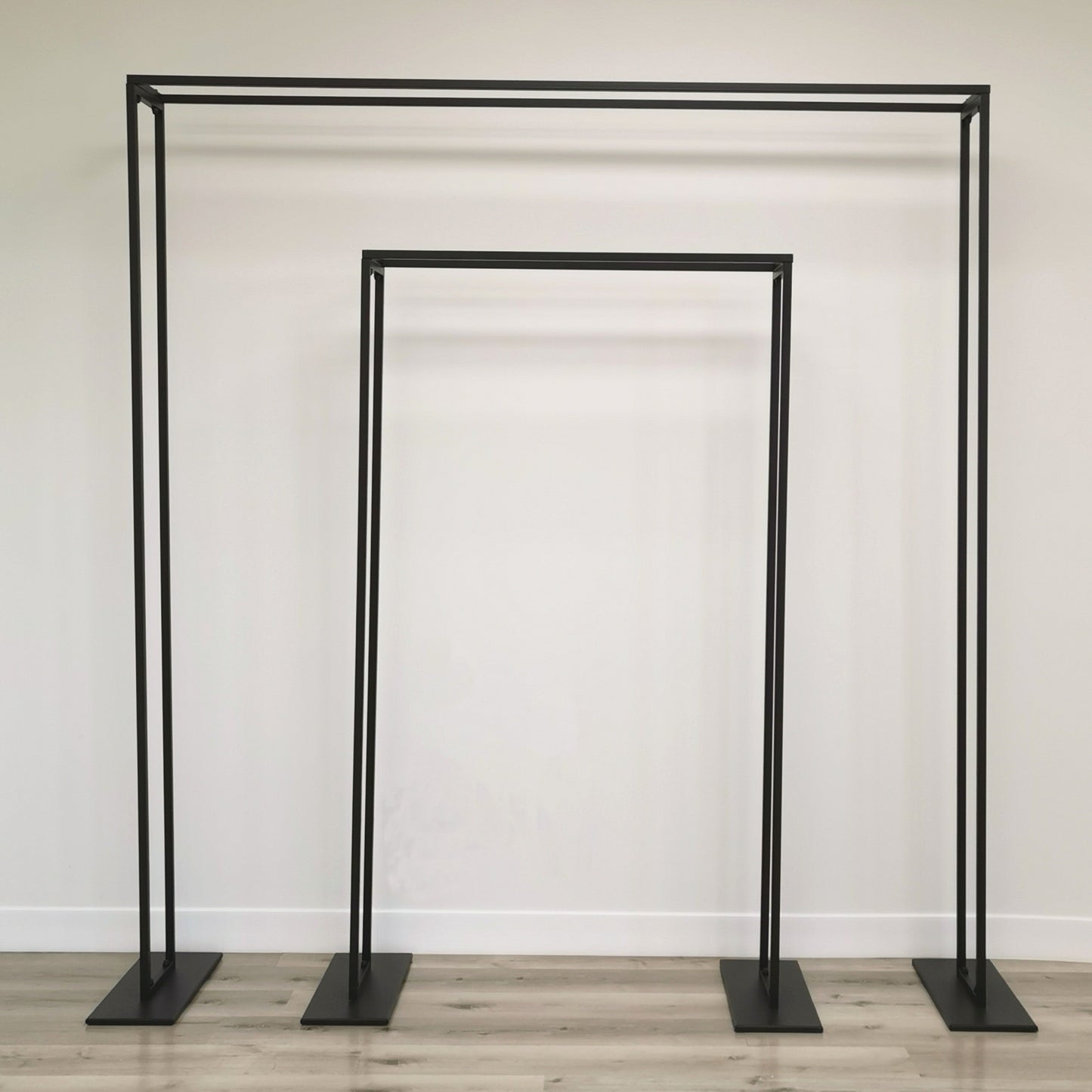 Black frame backdrop, 2 available size: 78" X 10" X 87"; 39" X 10" X 71"