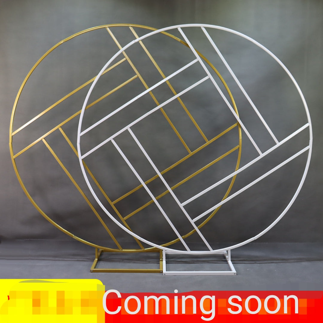 Round stand with Diamond center metal backdrop