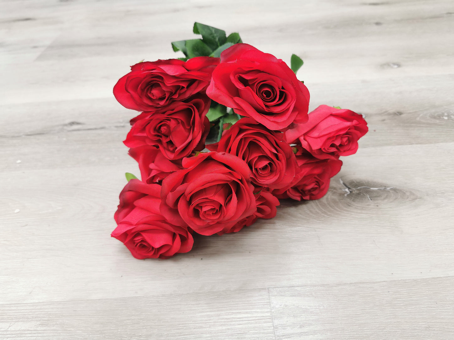 10 Heads Rose. 5 Available colors: Pure White, Pink, Light Purple, Red and Black