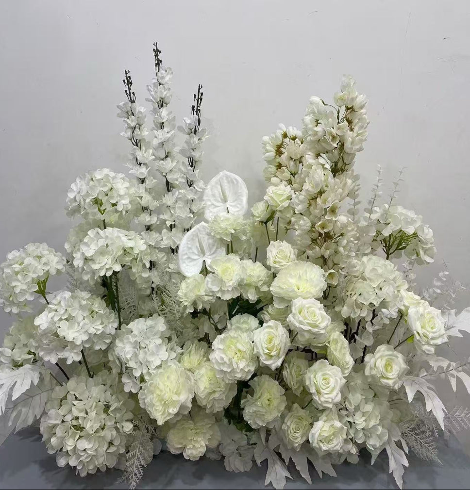 Flower floor runner Rental (white)