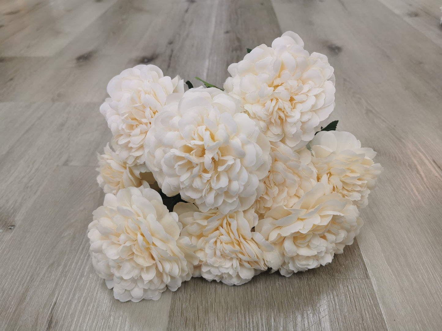 9 heads Peony, 2 available colors: Cream white and Champagne