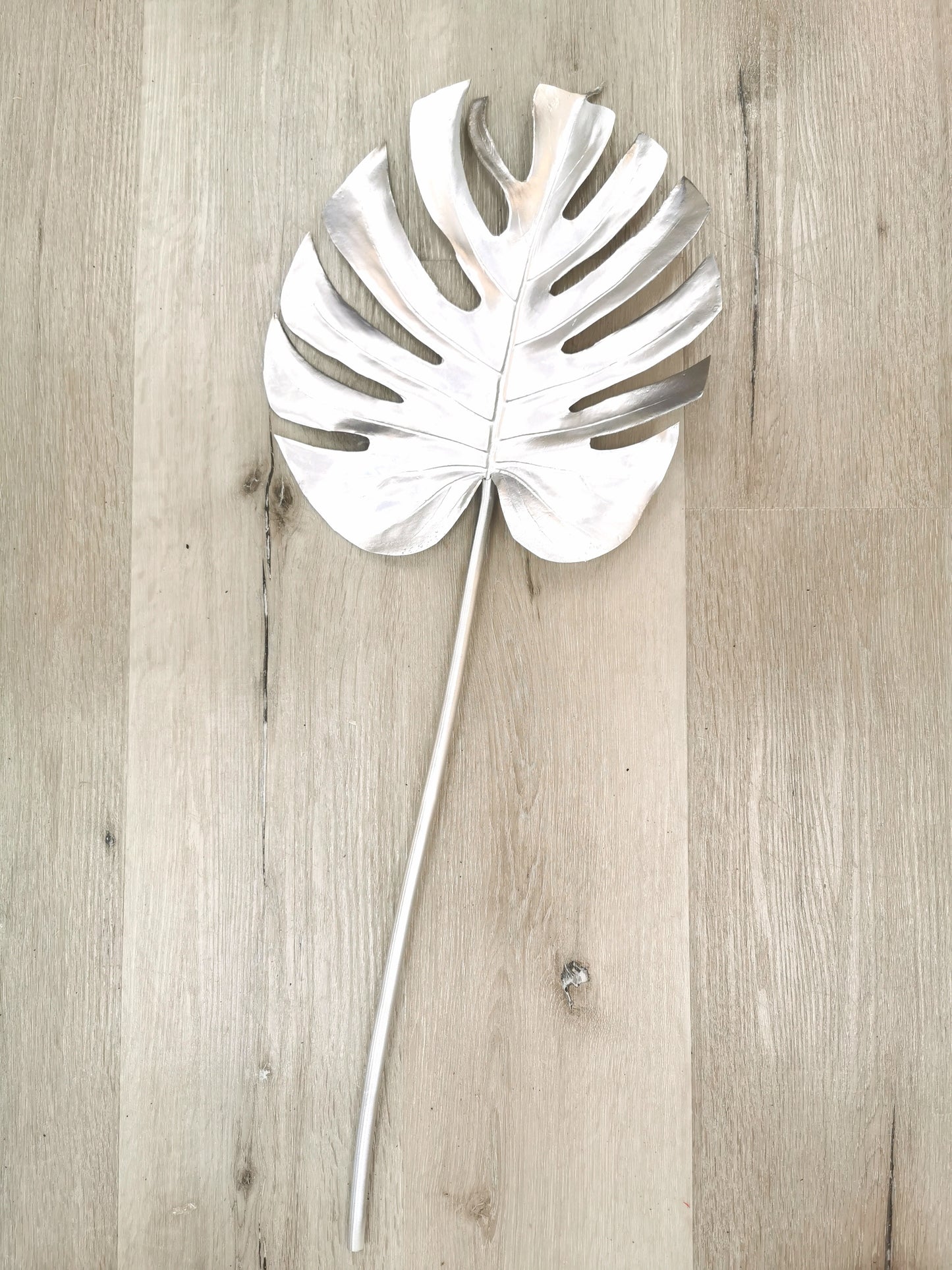 Artificial Monstera leaf, available colors: gold and silver, available size: small and large