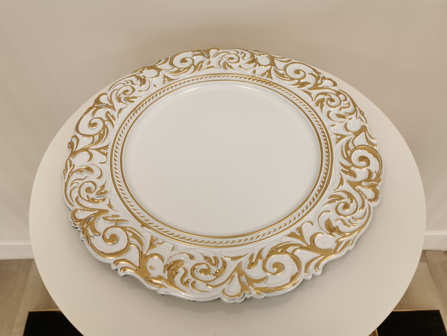 Gold vintage acrylic charger plate with flower pattern, 13"