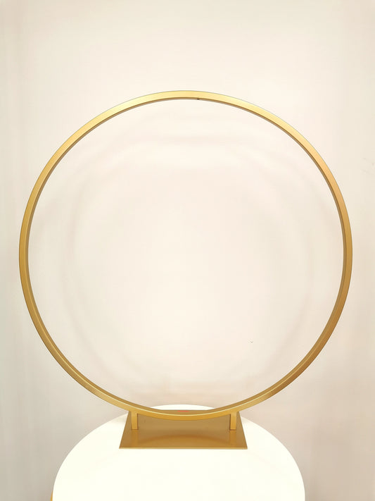 Gold round flower frame, Height 22"