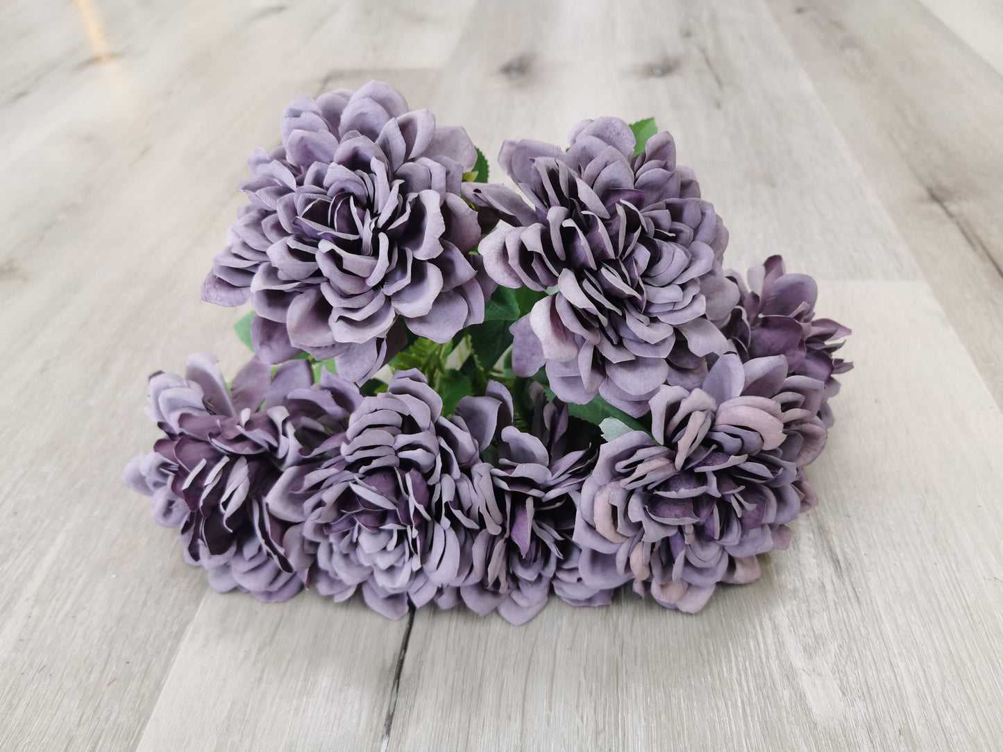 7 heads Chrysanthemum, available colors: Dark purple and coffee